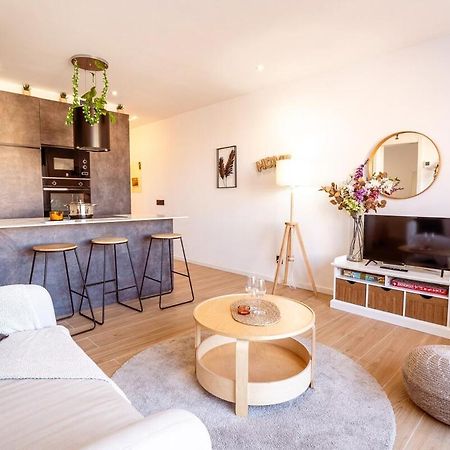Penthouse By Unik Tarragona Luaran gambar